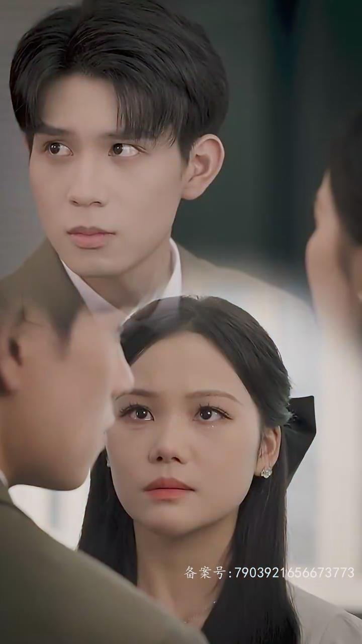 重生后，虐文霸总拿了宠妻剧本